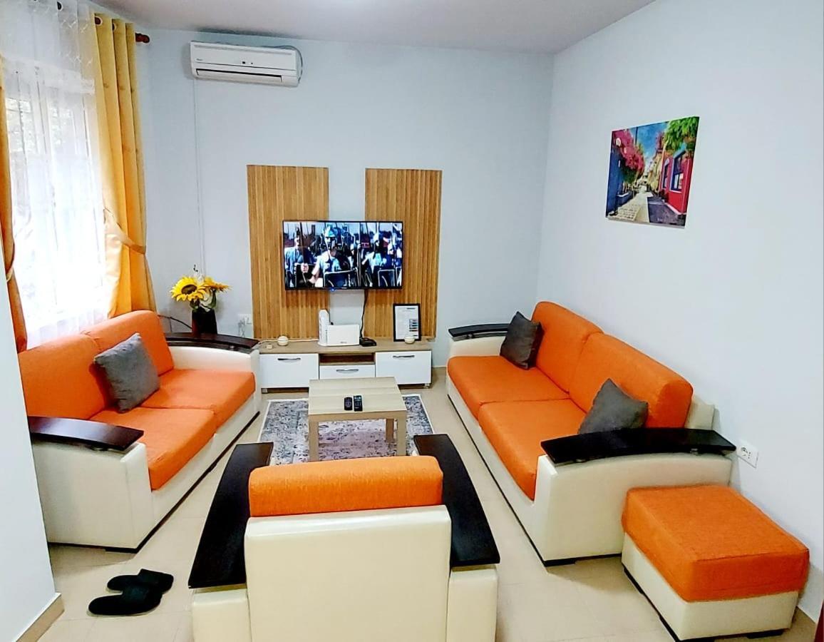 Skanderbeg Square Apartments Tiranë Ngoại thất bức ảnh